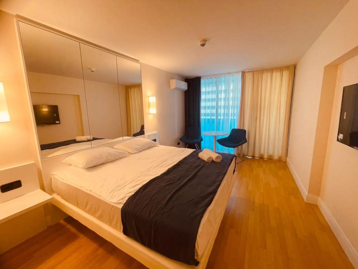 Orbi City Hub Apartments Батуми Экстерьер фото