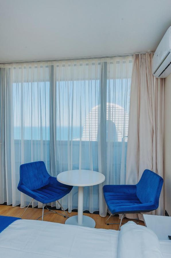 Orbi City Hub Apartments Батуми Экстерьер фото